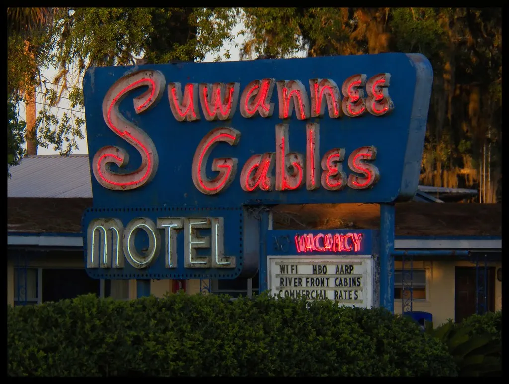 Suwannee Gables Motel