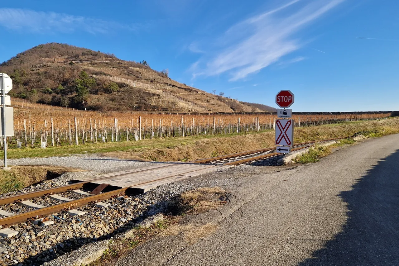 Railway crossing