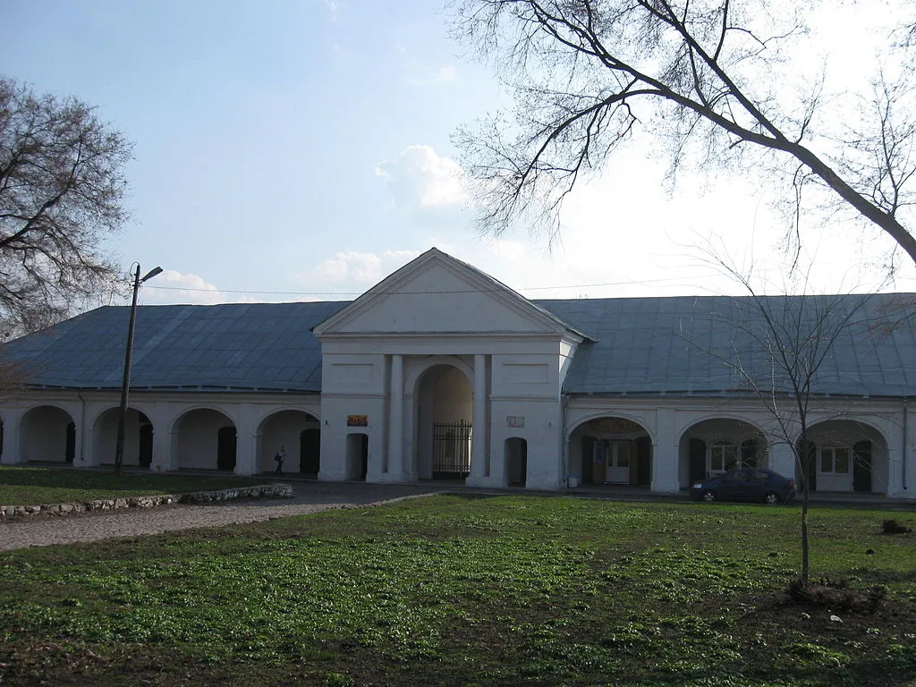 1024pxТоргові_ряди_Біла_Церква.jpg