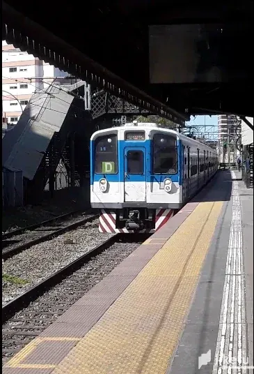 cldqpolbw00hsazsz8oddb2jc_tren.webp
