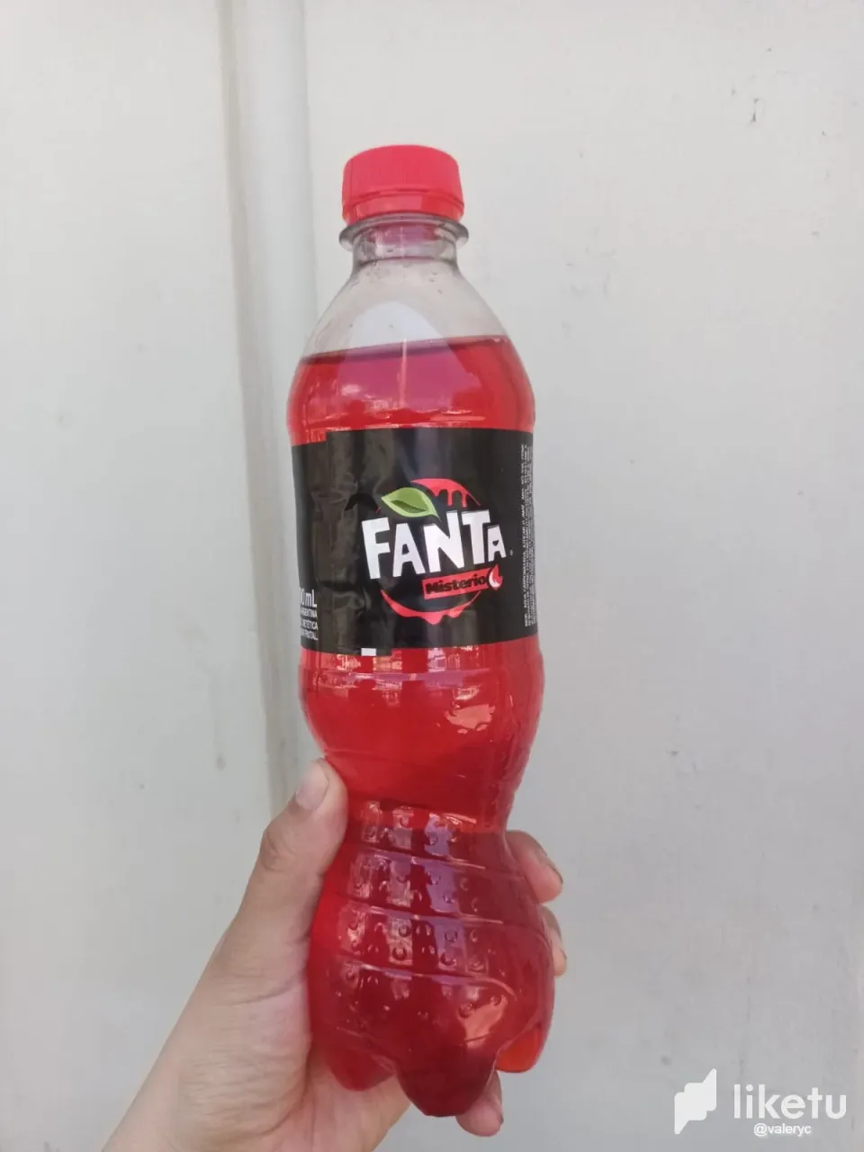 clnly006j05me0psz7leob6in_Fanta_3.webp