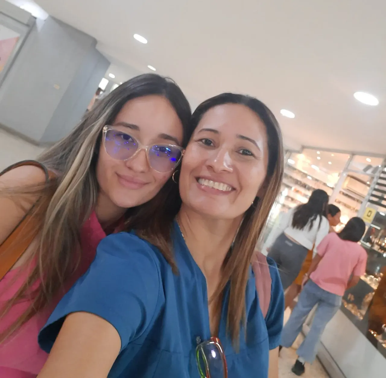 pXE9eprP0C9PWDwt_20250724_131211.webp