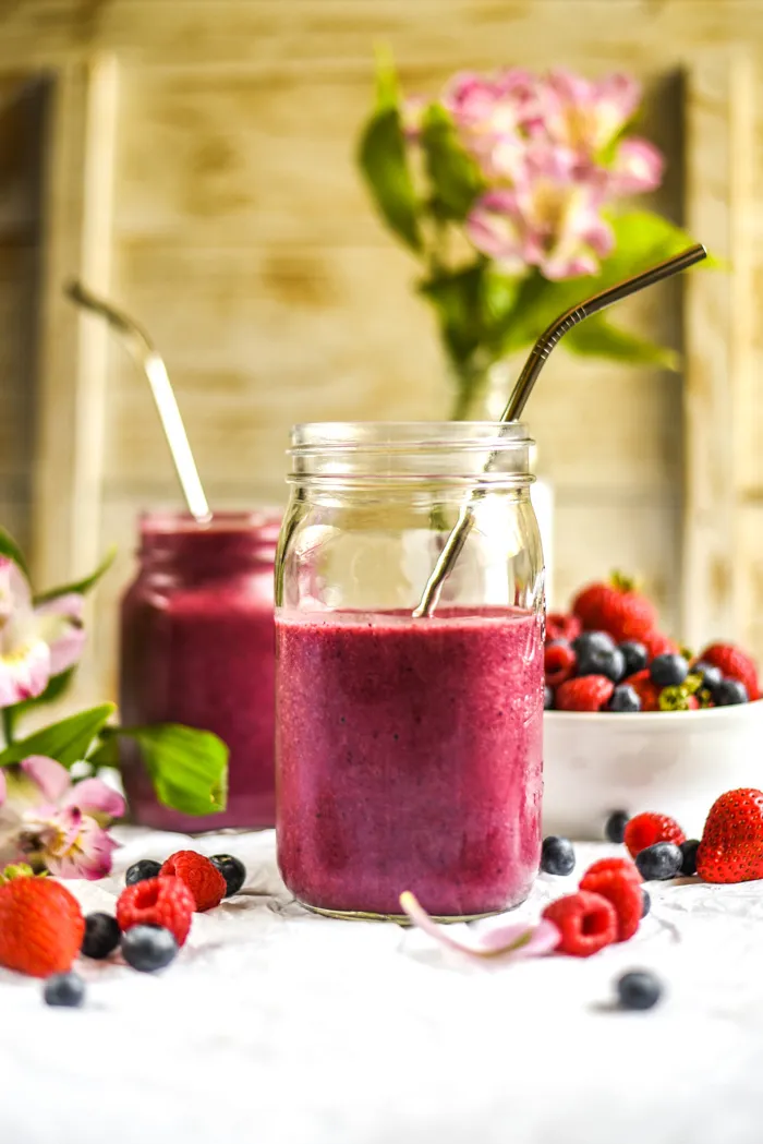 Ginger Berry Maca Smoothie-5.jpg