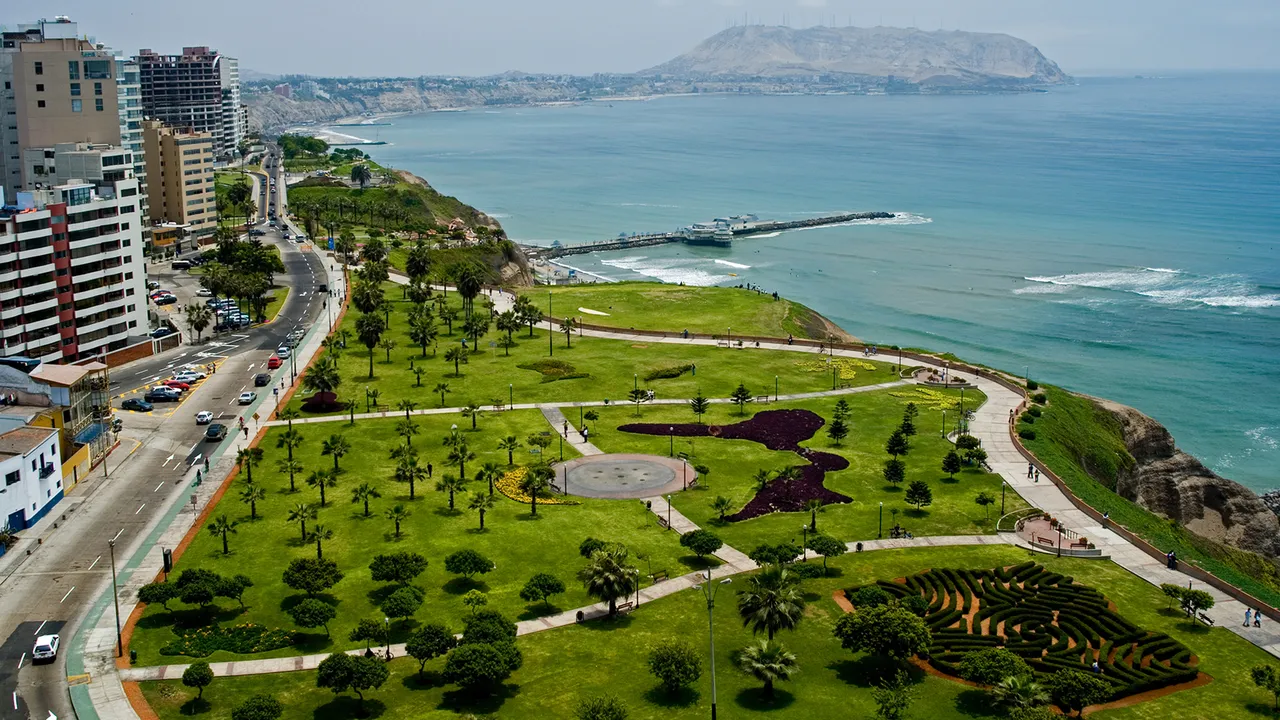 peru-lima.ngsversion.1396531730358.jpg