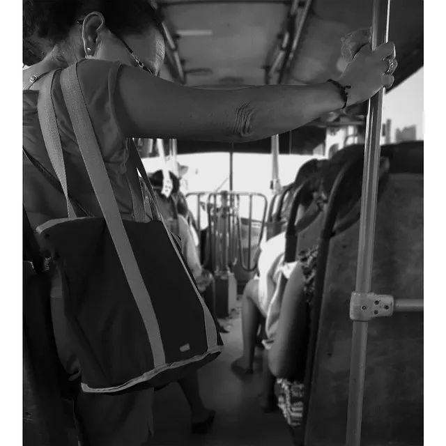 bus-4929236_640.jpg
