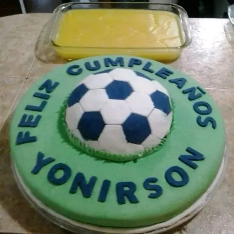 torta de futbol yonirson.jpeg