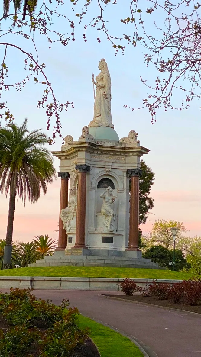STATUE.jpg