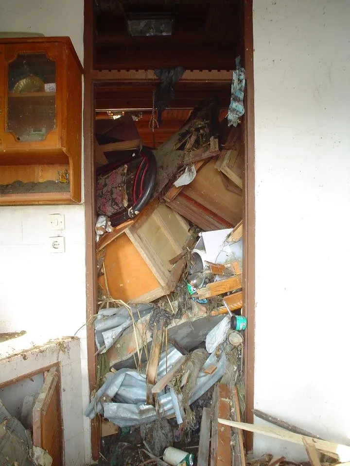 Ruangan Berantakan.JPG