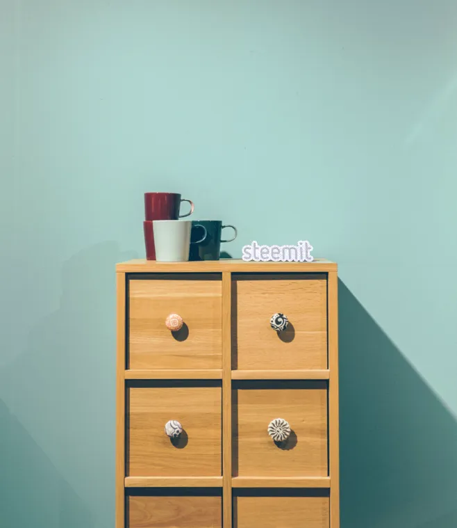 desk-2.png