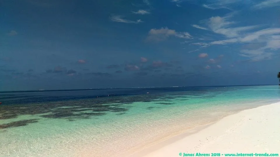 beach-maldives-vilamendhoo_02.jpg