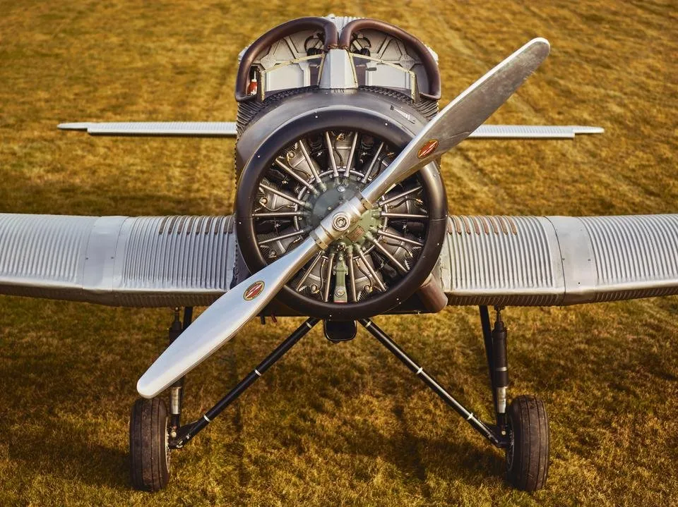 JUNKERSFlugzeugwerkeAG_F13front.jpg