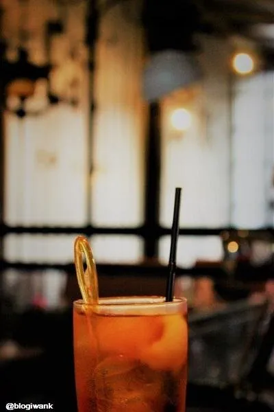 ice-lychee-tea.JPG