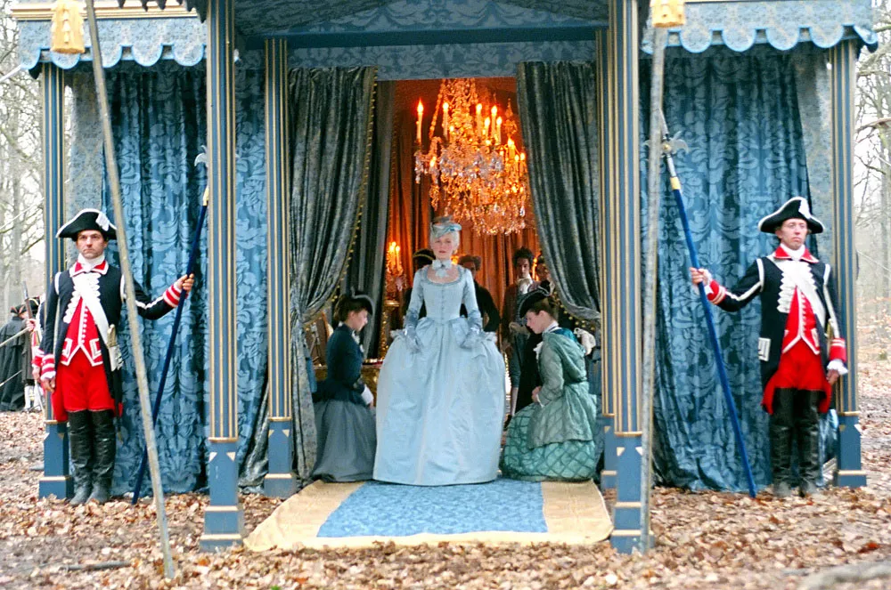 echocinematics_marieantoinette_french_dauphine_wardrobe_costume_film_canonero_coppola.jpeg