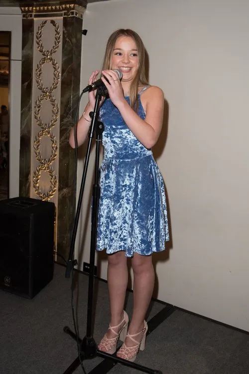 connie-talbot-shooting-star-chase-children-s-hospice-at-the-dorchester-london-05-26-2017-7.jpg