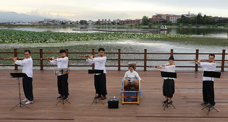 남매지무대.jpg
