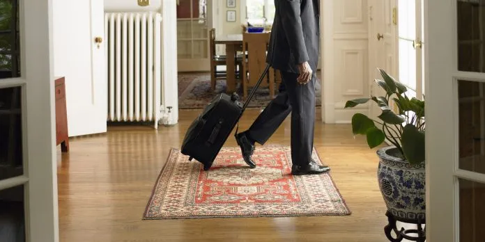 o-MAN-LEAVING-HOUSE-SUITCASE-facebook-696x348.jpg