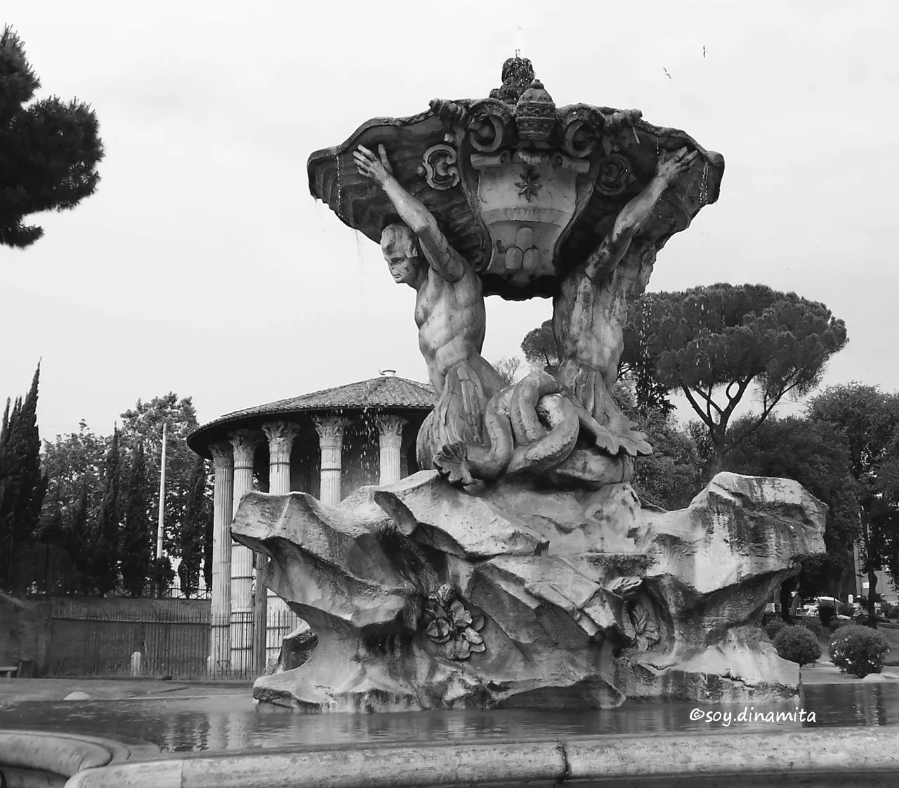 Piazza della Bocca della Verità2.jpg