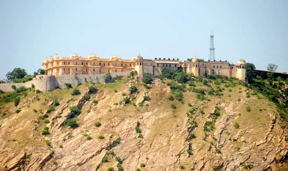 1509347186_09_20Jaipur_20Nahargarh_20Fort.jpg.jpg