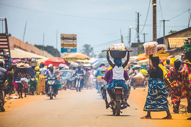 west-african-market-scene-picture-id511321680.jpg