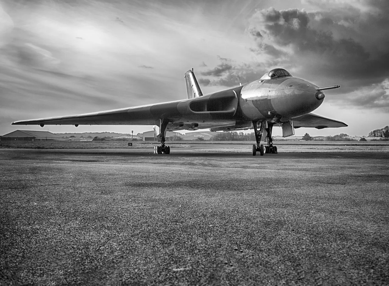 Vulcan-115-bw-hi-structure.jpg