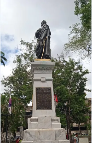 plaza bolivar.png