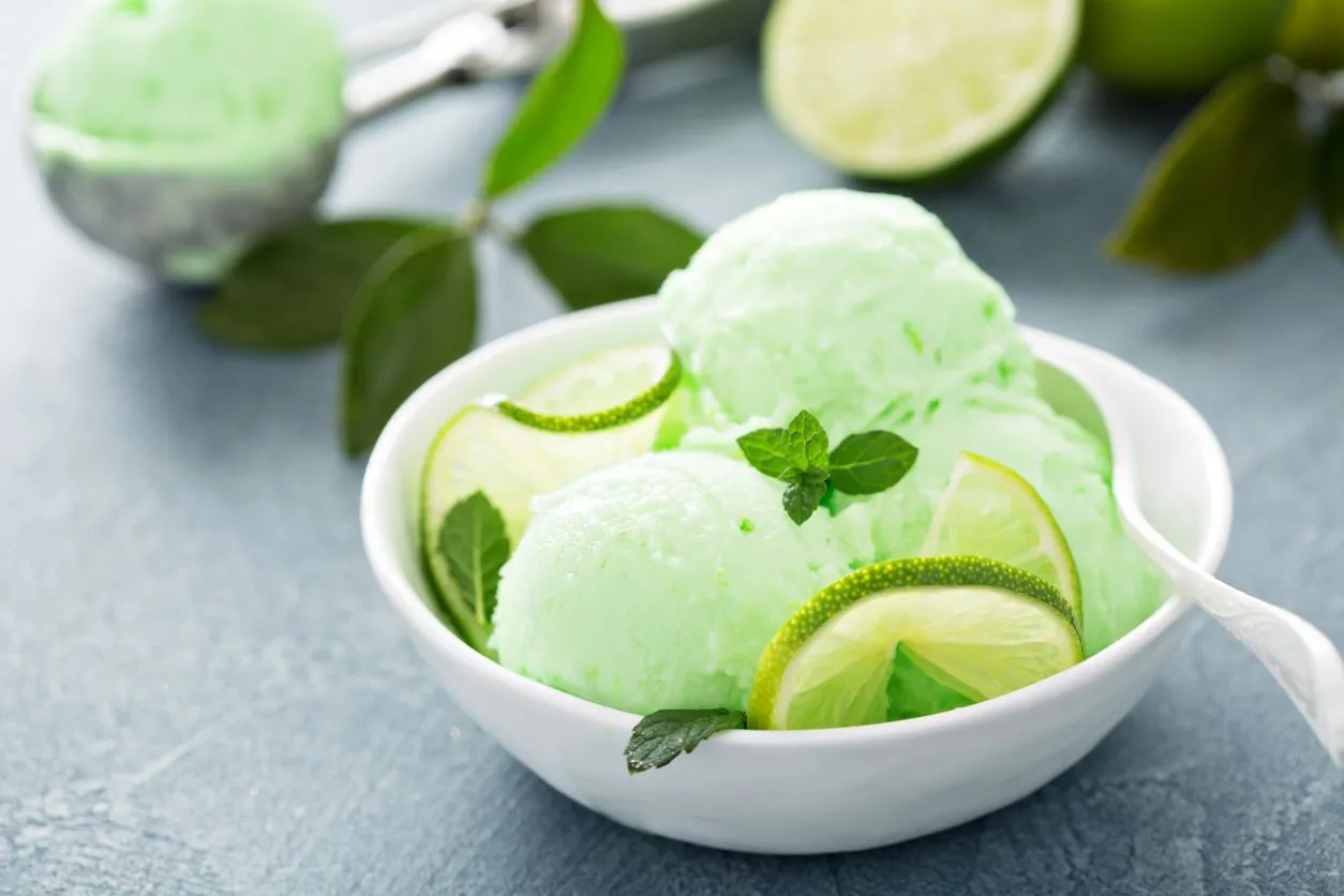 receta-facil-de-helado-de-limon.jpg