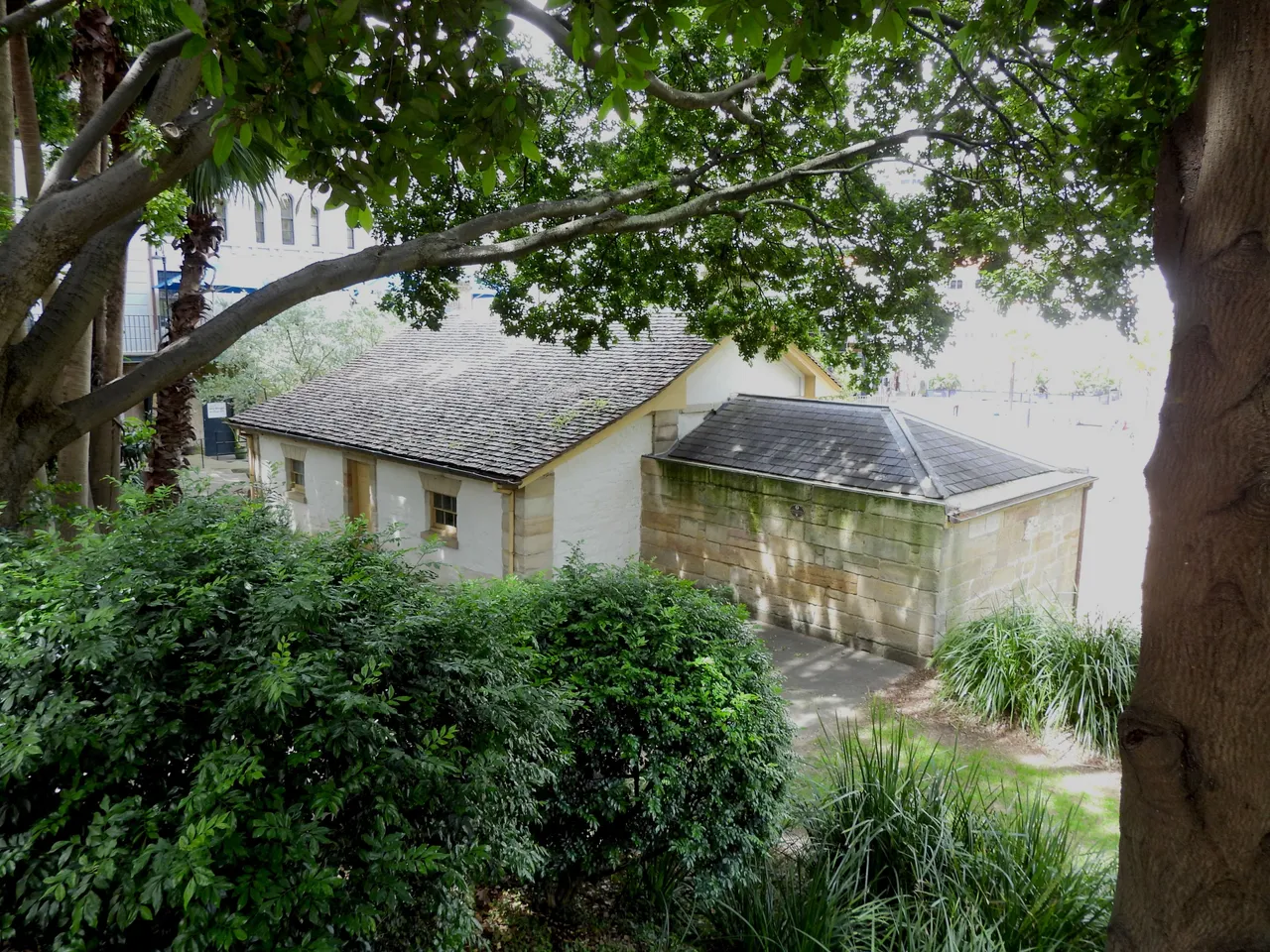 CADMANS COTTAGE3.JPG