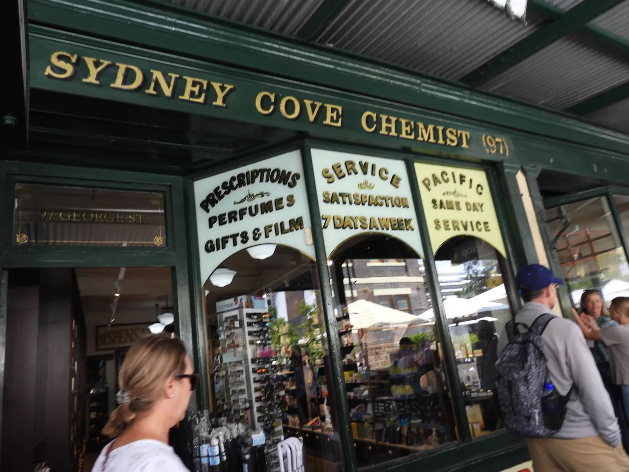 SYDNEY COVE CHEMIIST.JPG