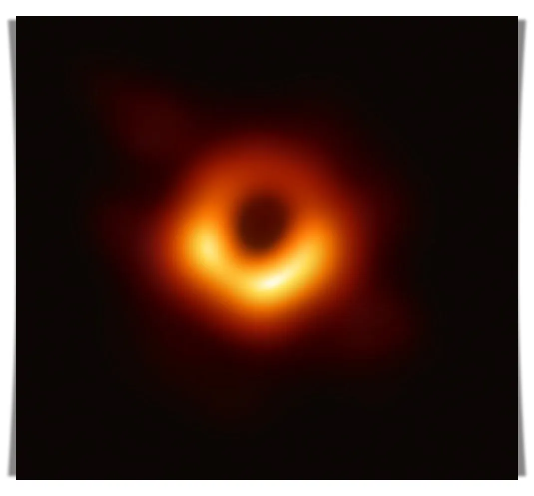 blackhole_1600.jpg