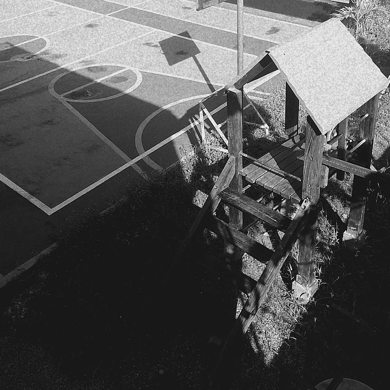 parque y cancha desde escaleras.jpg