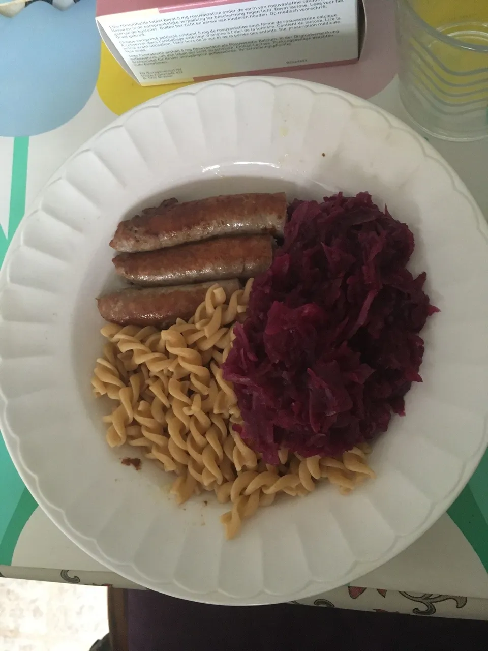 31mai24 chipolatas choux rouges pommes spirelli.jpg