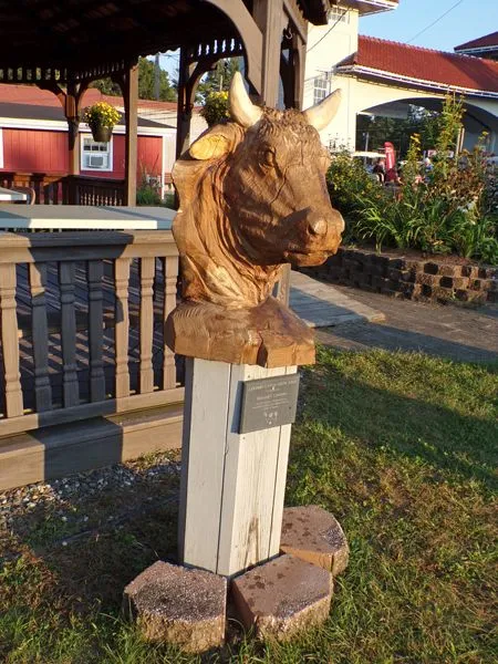 Fair - steer head carving crop Sept. 2021.jpg