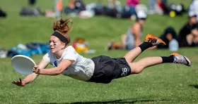 Ultimate-Frisbee-900x476.jpg