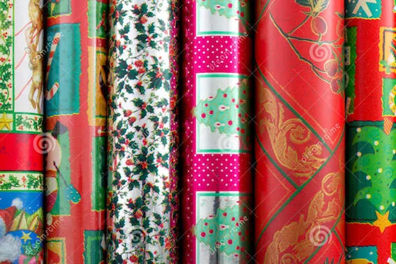 christmas-wrapping-paper-24093908.jpg