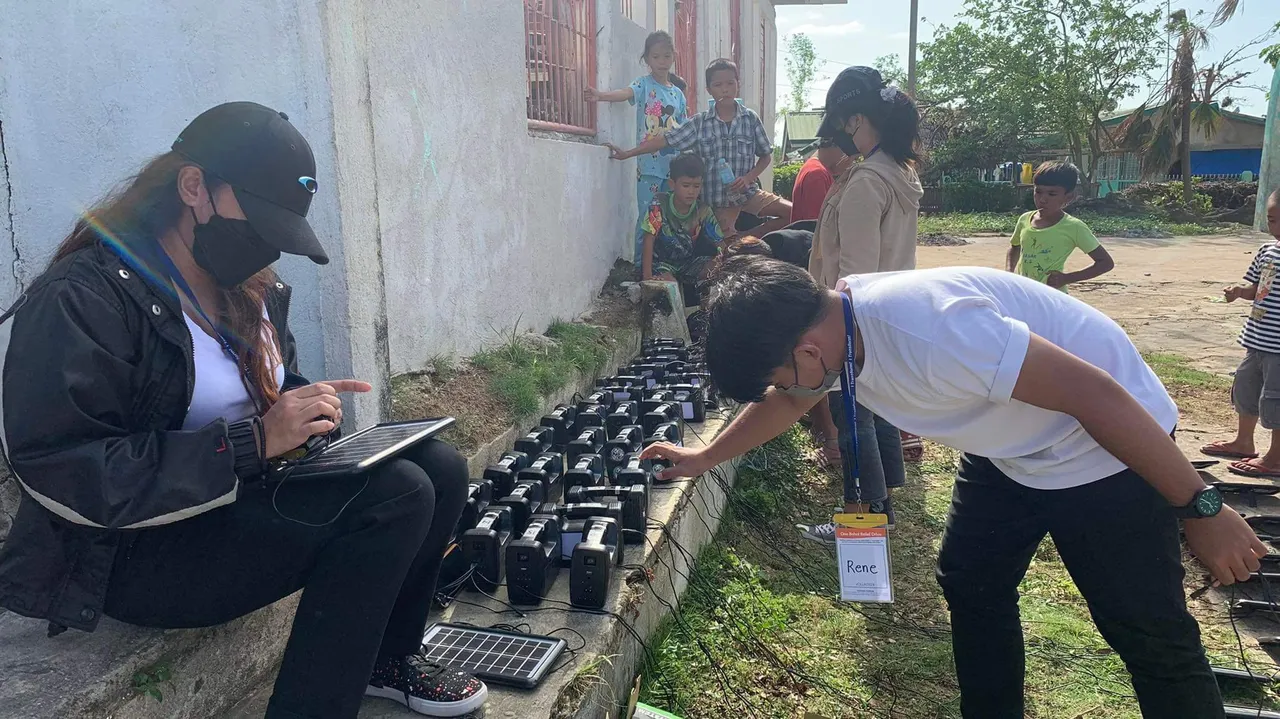 Mass Solar Charging. Courtesy of Youth Lead Philippines.