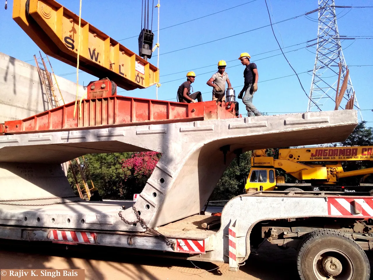 Excessive Use of Concrete in Elevated Expressway