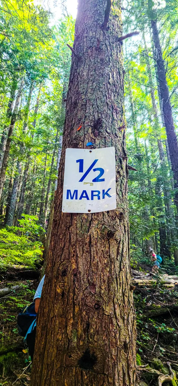 grouse grind 1:2 way sign.jpeg