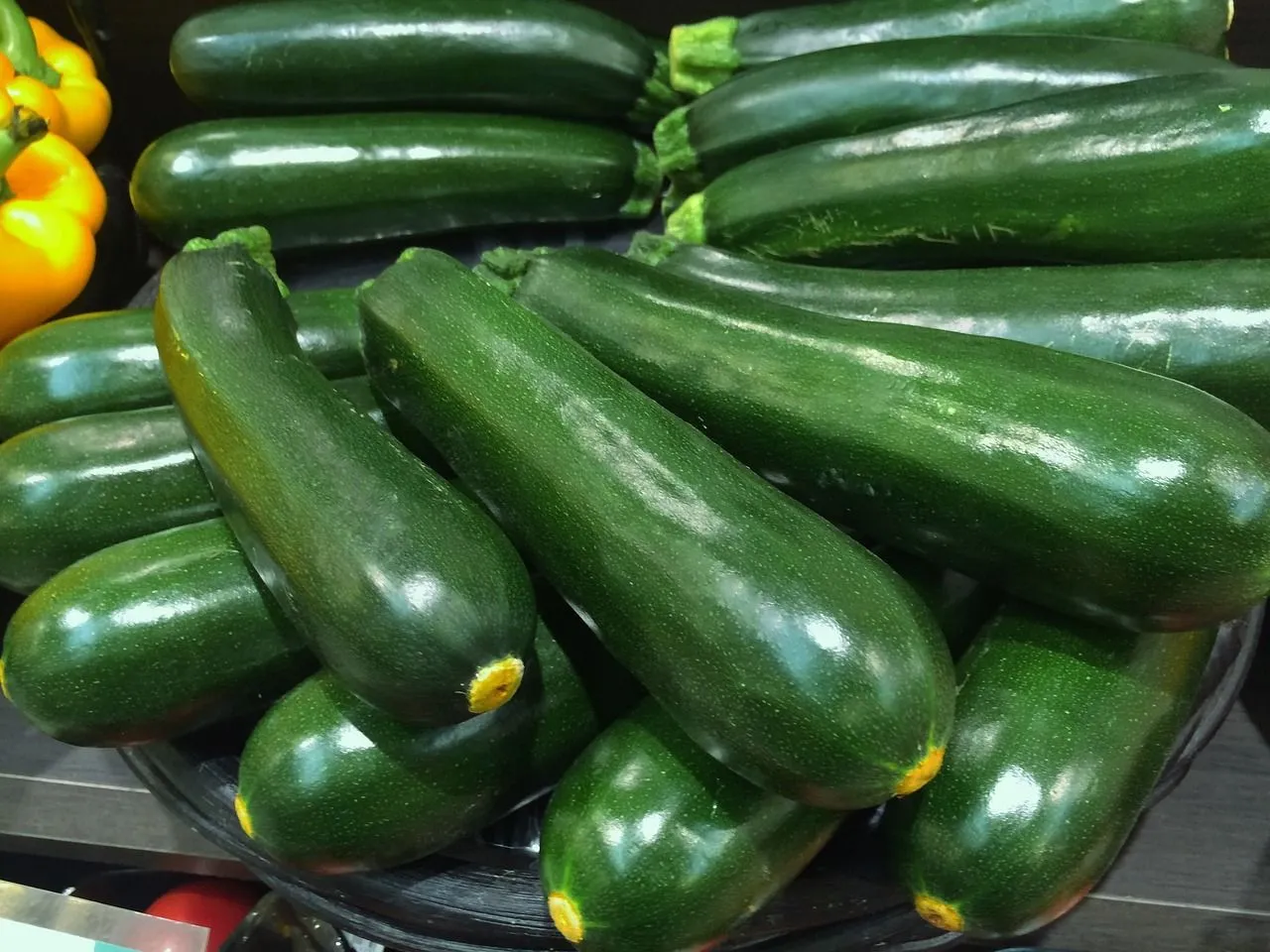 zucchini-gee35371de_1280.jpg