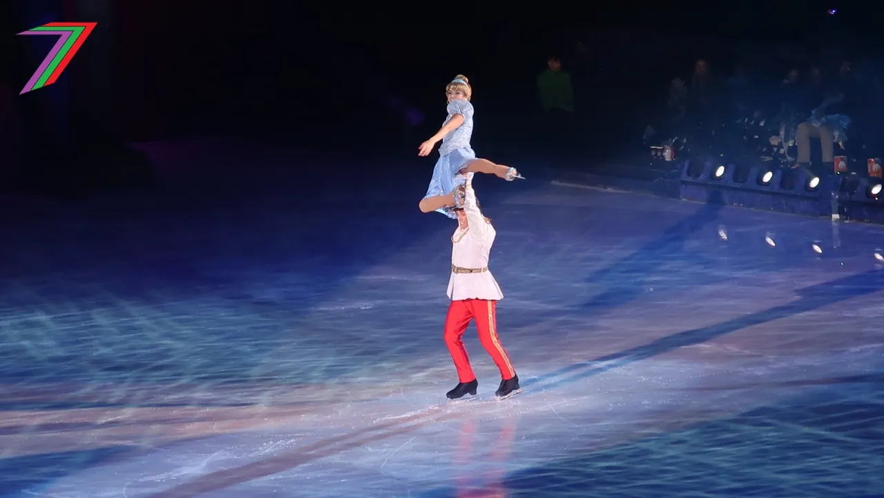 Year_Shows_Disney_Cinderella_4.jpg