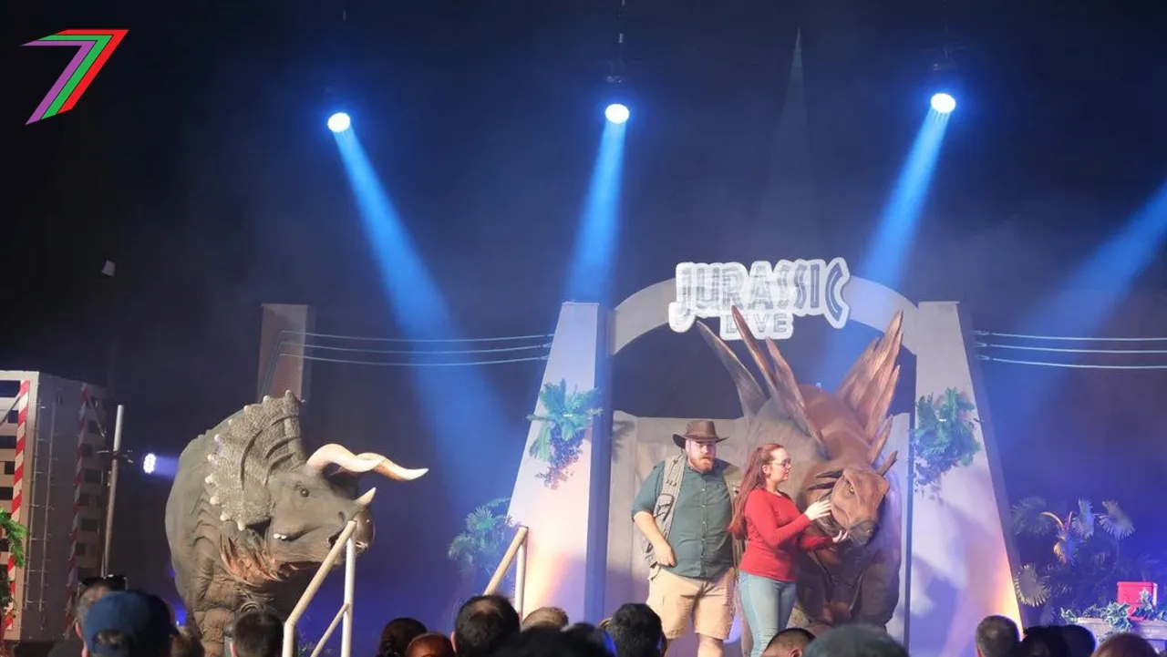 Year_Shows_Jurassic_6.jpg