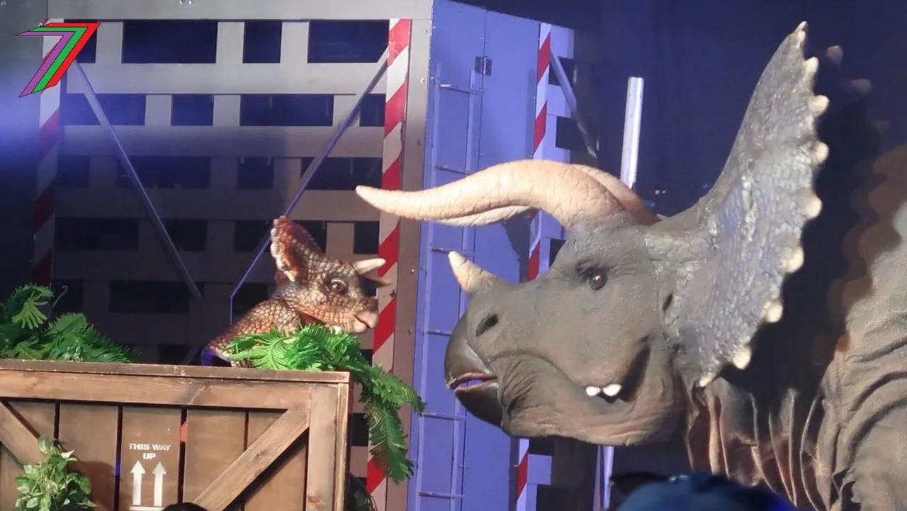 Year_Shows_Jurassic_3.jpg