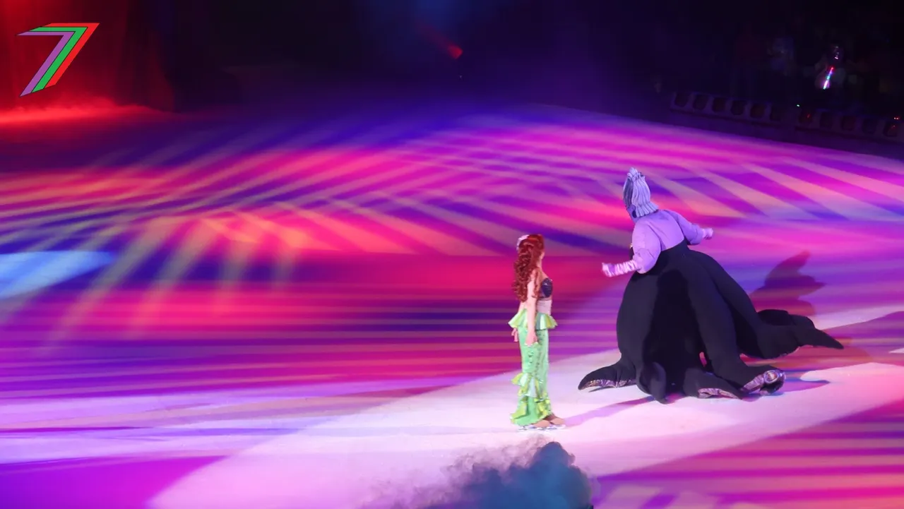 Year_Shows_Disney_Mermaid_16.jpg