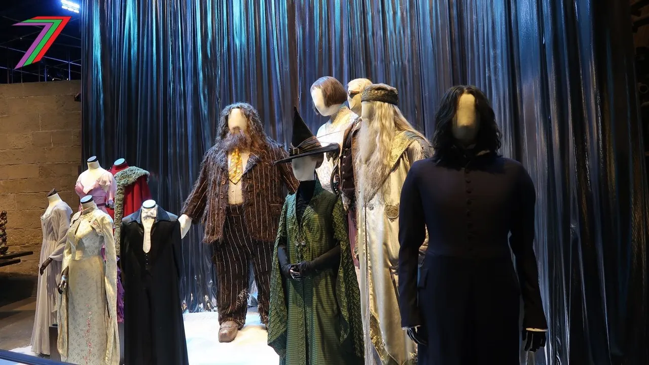 Year_Shows_Harry_Potter_Sets_Costumes.jpg