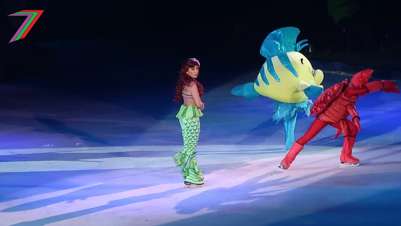 Year_Shows_Disney_Mermaid_9.jpg