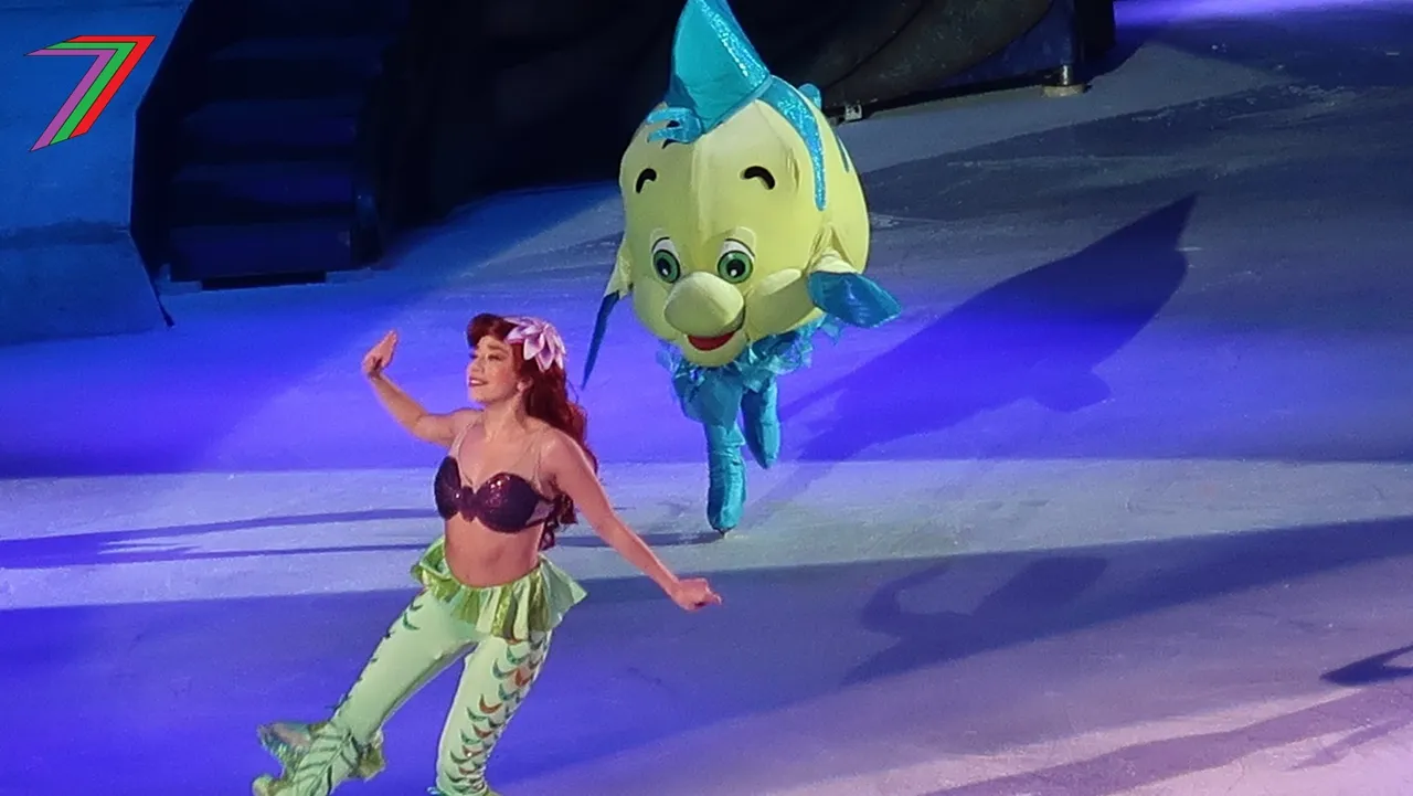 Year_Shows_Disney_Mermaid_8.jpg