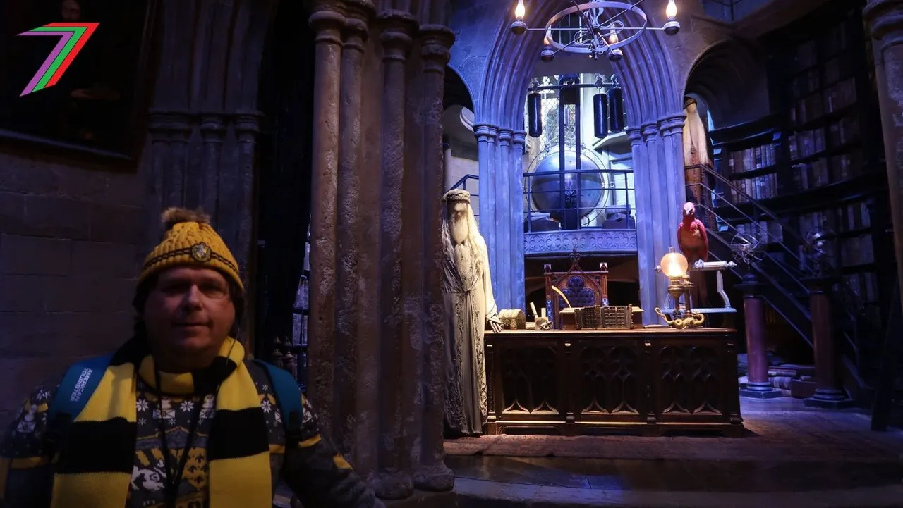Year_Shows_Harry_Potter_Sets_Dumble_2.jpg