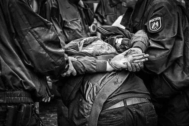 arrest-gde02ca527_640.jpg