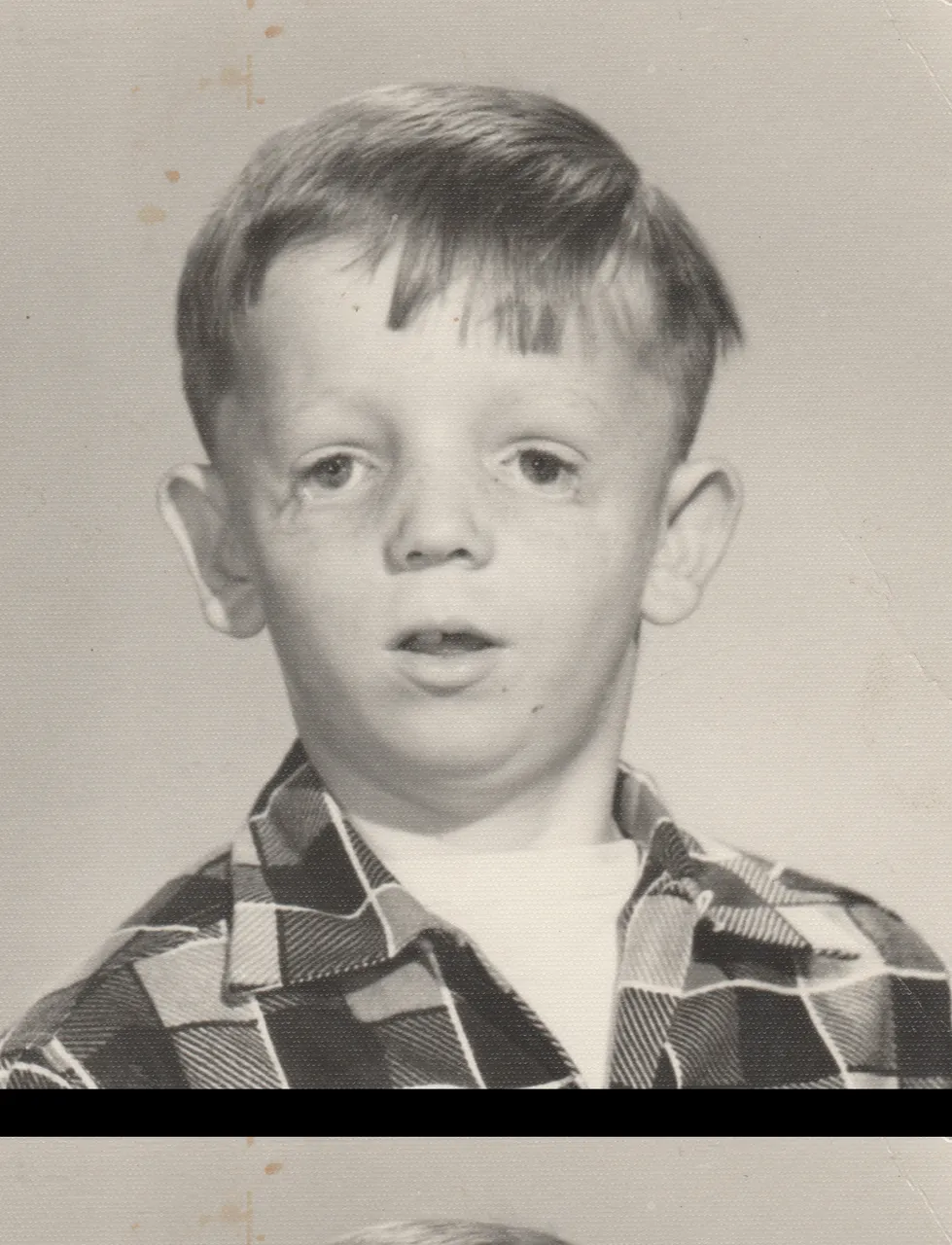 1960 maybe - dad born in 1950 - 01.png