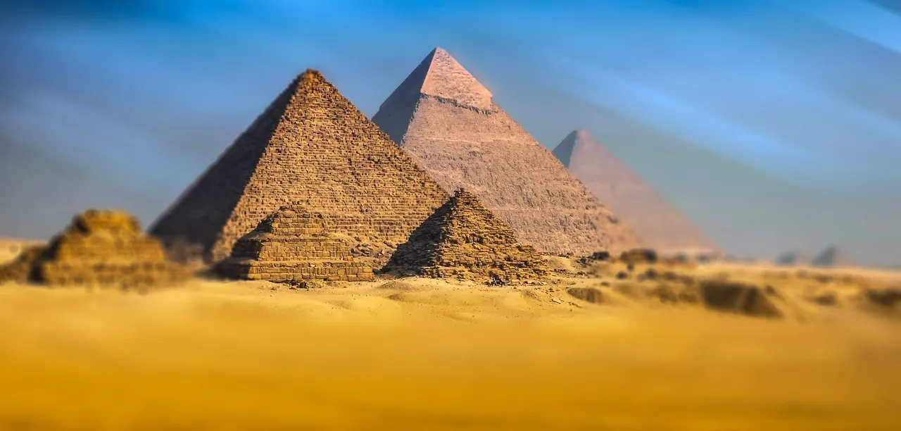 full-view-of-the-pyramids-in-giza-egypt-3752714234.jpg