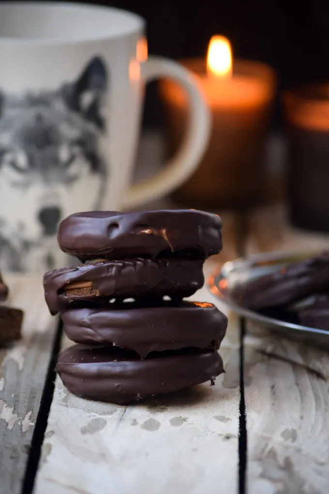 Dark Chocolate Mocha (Full) Moon Pies!..jpg